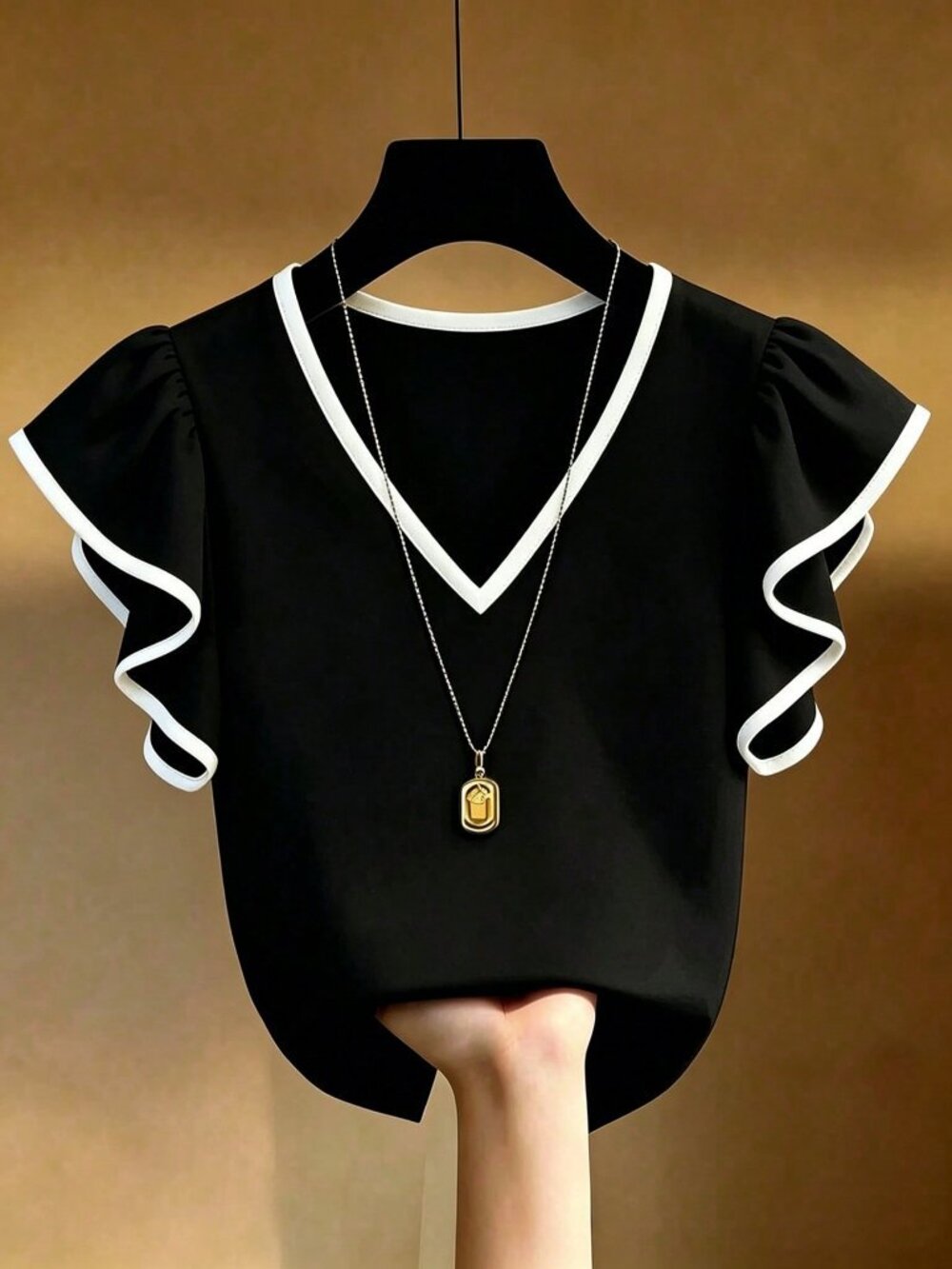 Casual Women's French Style V-Neck Contrast Ruffle Short Sleeve Top